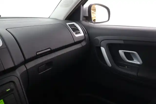 Harmaa Viistoperä, Skoda Fabia – UEF-878