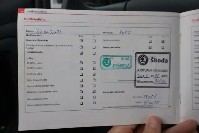 Harmaa Viistoperä, Skoda Fabia – UEF-878