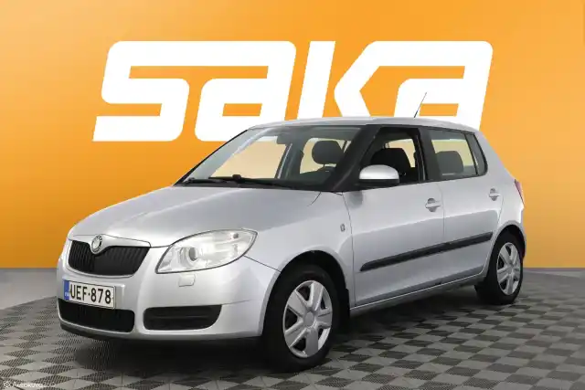 Harmaa Viistoperä, Skoda Fabia – UEF-878