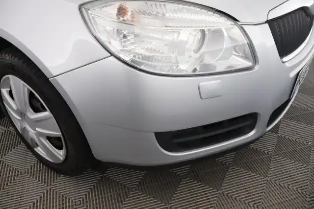 Harmaa Viistoperä, Skoda Fabia – UEF-878