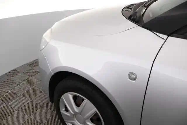 Harmaa Viistoperä, Skoda Fabia – UEF-878