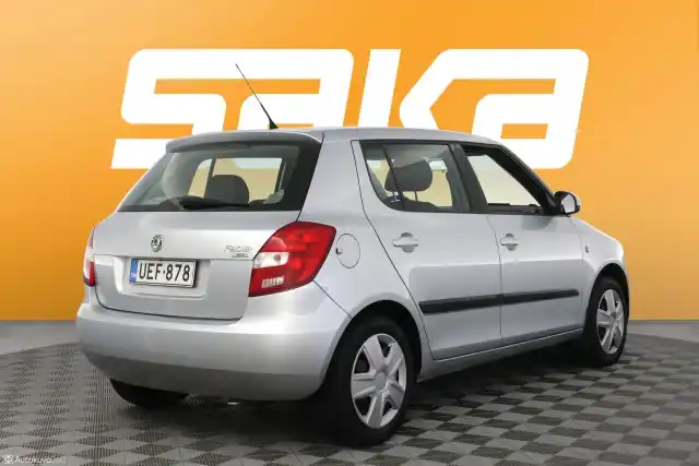 Harmaa Viistoperä, Skoda Fabia – UEF-878