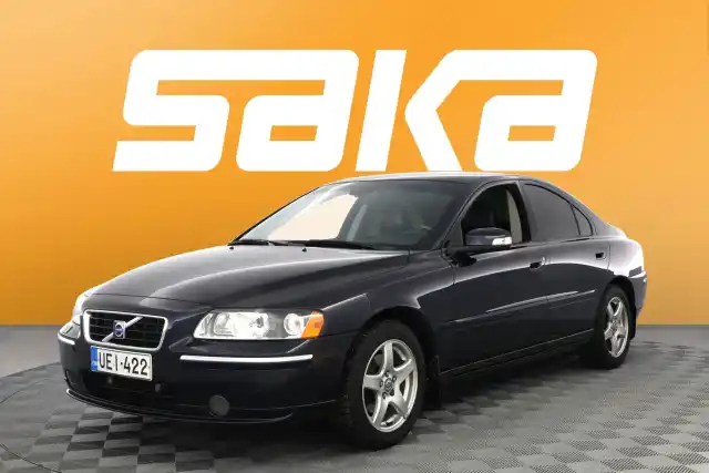 Sininen Sedan, Volvo S60 – UEI-422