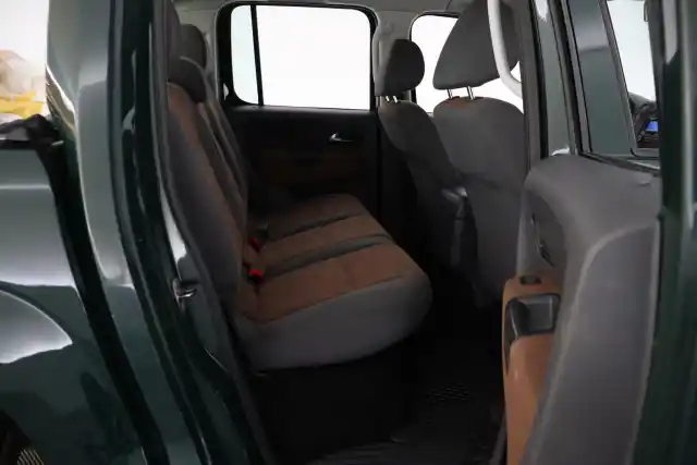 Vihreä Avolava, Volkswagen Amarok – UHI-846