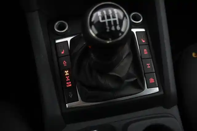 Vihreä Avolava, Volkswagen Amarok – UHI-846