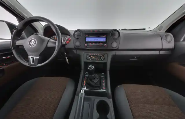 Vihreä Avolava, Volkswagen Amarok – UHI-846
