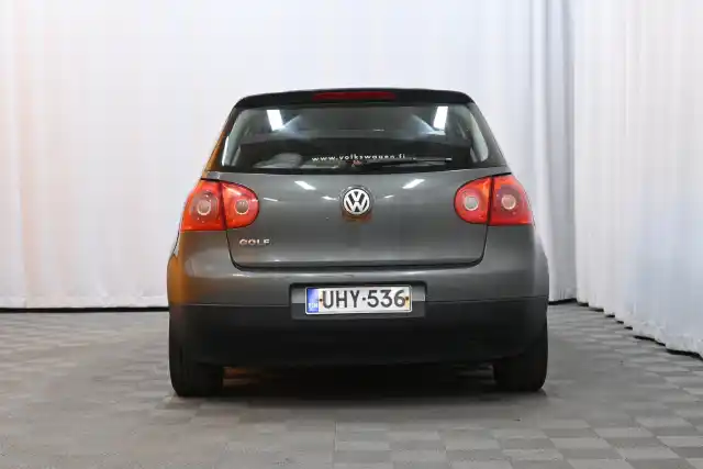 Vihreä Viistoperä, Volkswagen Golf – UHY-536