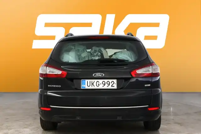 Musta Farmari, Ford Mondeo – UKG-992