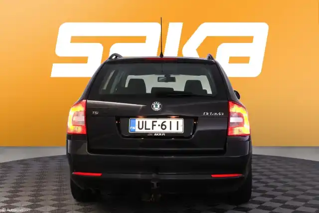 Musta Farmari, Skoda Octavia – ULF-611