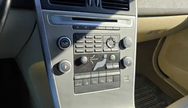 Punainen Farmari, Volvo XC60 – UMF-298