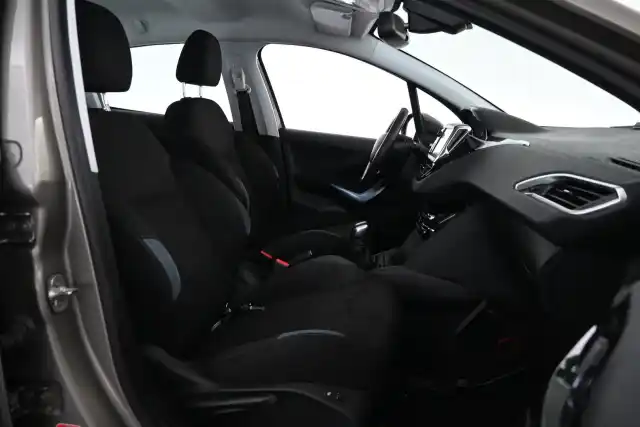 Harmaa Viistoperä, Peugeot 208 – UMG-403