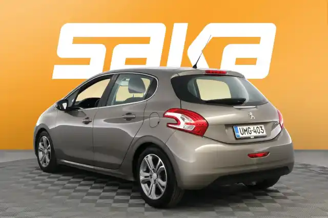 Harmaa Viistoperä, Peugeot 208 – UMG-403