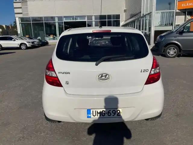 Valkoinen Viistoperä, Hyundai i20 – UMG-692