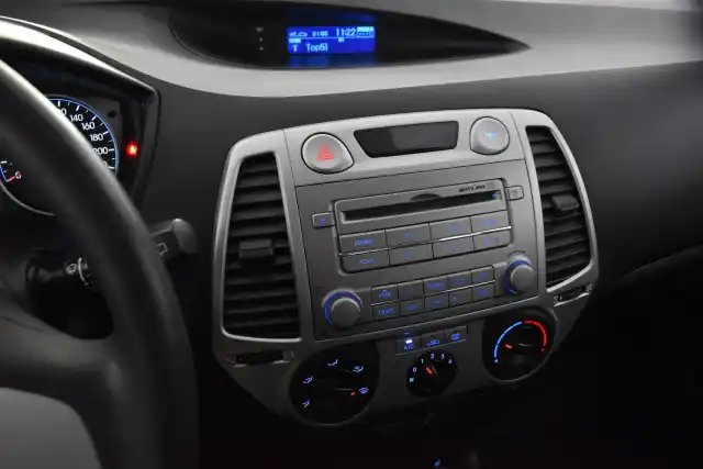 Valkoinen Viistoperä, Hyundai i20 – UMG-717