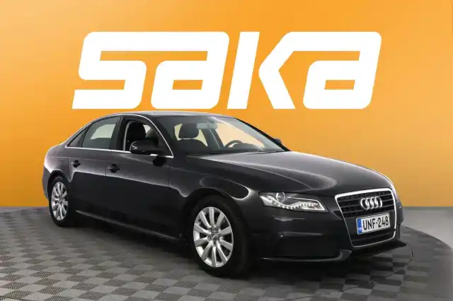 Musta Sedan, Audi A4 – UNF-248