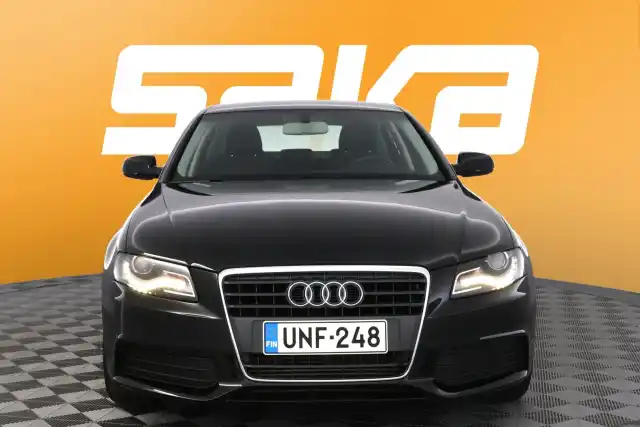 Musta Sedan, Audi A4 – UNF-248
