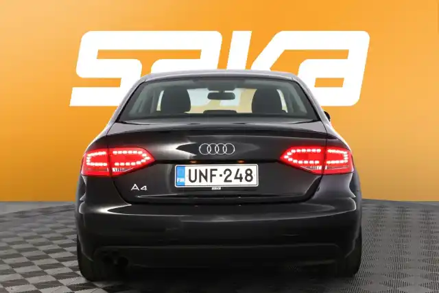 Musta Sedan, Audi A4 – UNF-248
