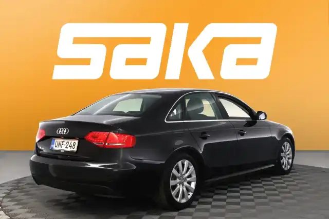 Musta Sedan, Audi A4 – UNF-248
