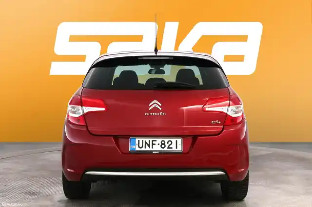 Punainen Viistoperä, Citroen C4 – UNF-821