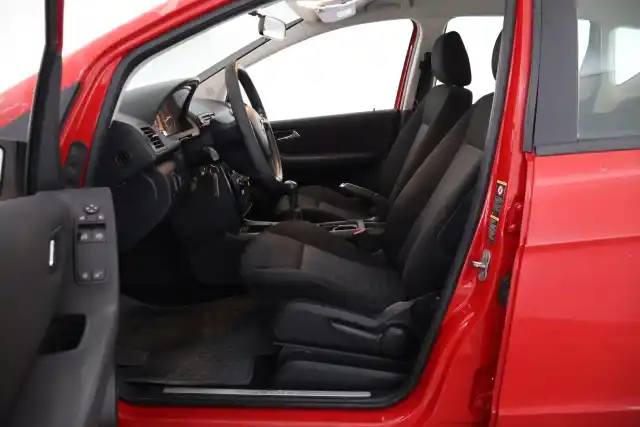 Punainen Farmari, Mercedes-Benz A – UNY-539