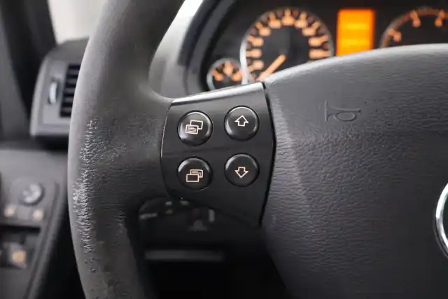 Punainen Farmari, Mercedes-Benz A – UNY-539