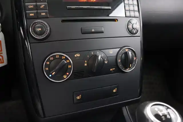 Punainen Farmari, Mercedes-Benz A – UNY-539