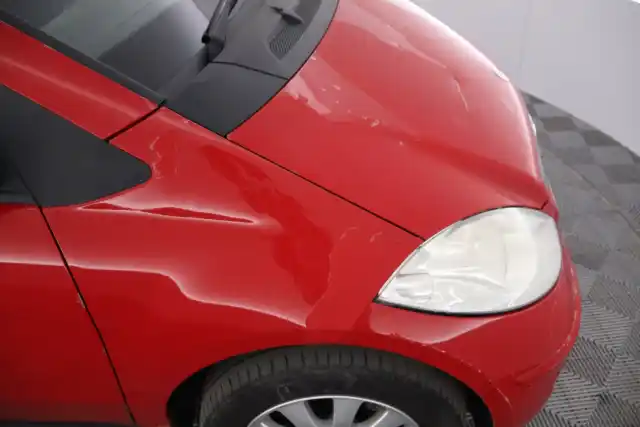 Punainen Farmari, Mercedes-Benz A – UNY-539