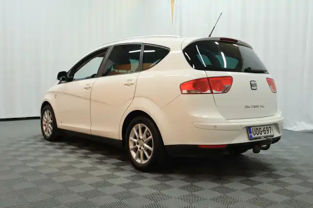 Valkoinen Tila-auto, Seat Altea XL – UOG-697