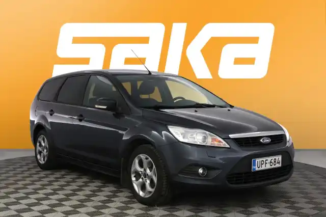 Harmaa Farmari, Ford Focus – UPF-684