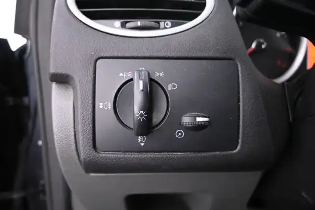Harmaa Farmari, Ford Focus – UPF-684