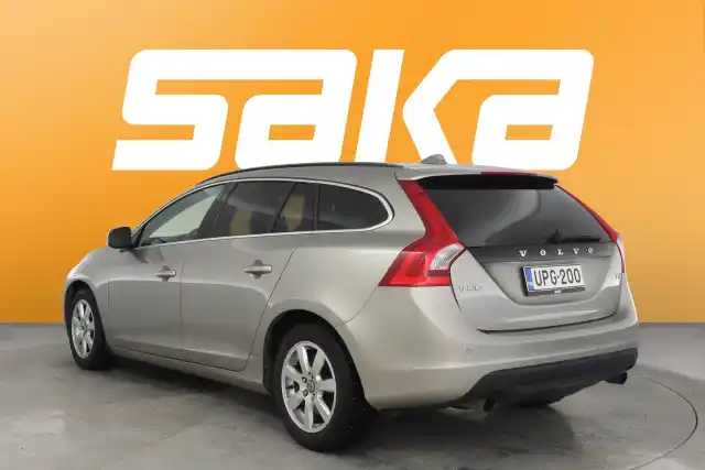 Ruskea (beige) Farmari, Volvo V60 – UPG-200