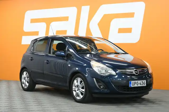 Sininen Viistoperä, Opel Corsa – UPG-436