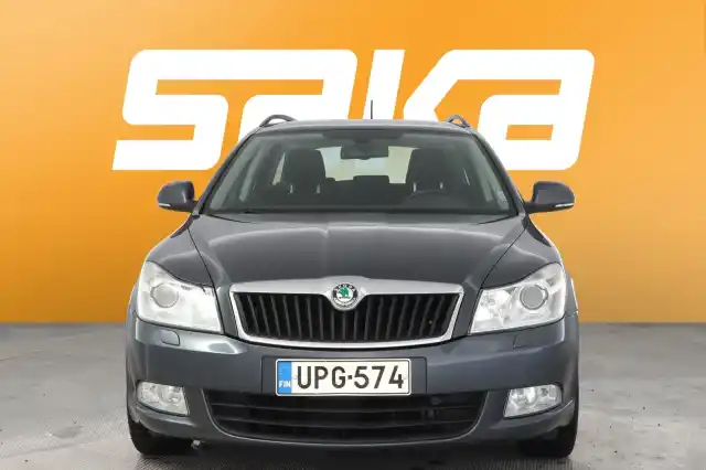 Harmaa Farmari, Skoda Octavia – UPG-574