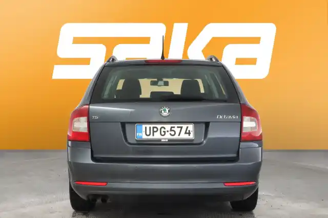 Harmaa Farmari, Skoda Octavia – UPG-574