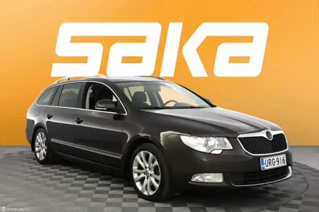 Ruskea Farmari, Skoda Superb – URG-916