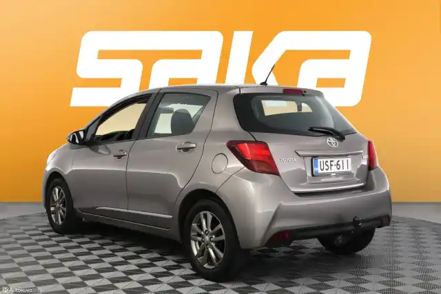 Ruskea (beige) Viistoperä, Toyota Yaris – USF-611