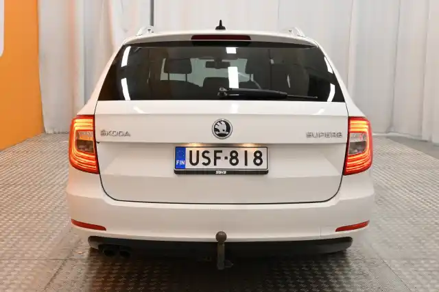 Valkoinen Farmari, Skoda Superb – USF-818