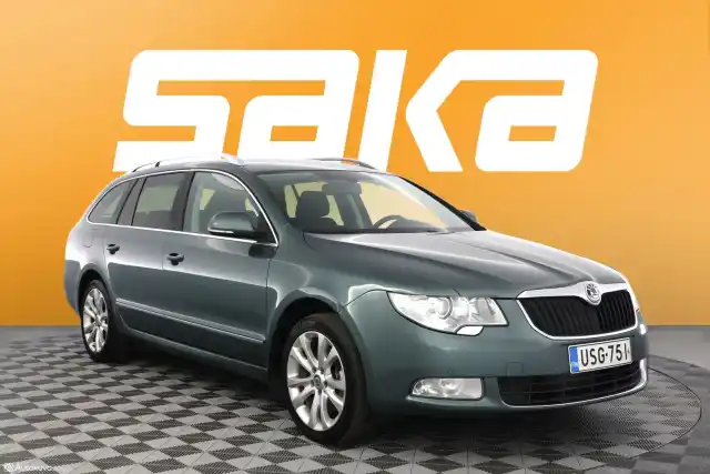 Vihreä Farmari, Skoda Superb – USG-751