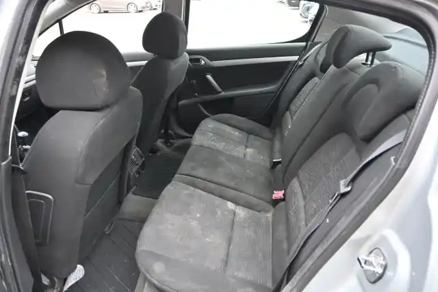 Harmaa Sedan, Peugeot 407 – USY-331
