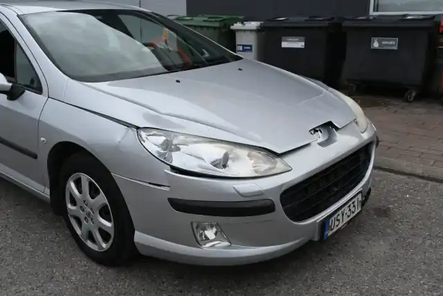 Harmaa Sedan, Peugeot 407 – USY-331