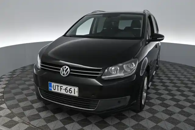 Musta Tila-auto, Volkswagen Touran – UTF-661