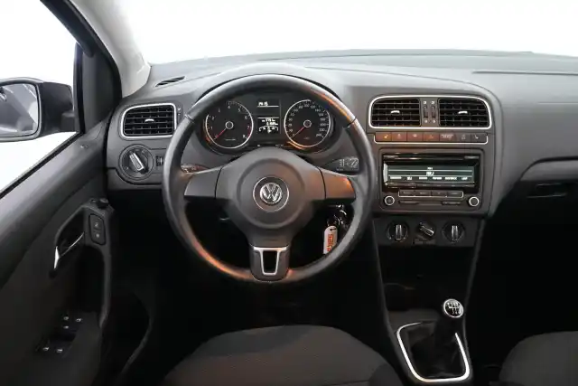 Harmaa Viistoperä, Volkswagen Polo – UTG-921