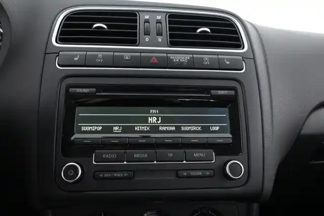 Harmaa Viistoperä, Volkswagen Polo – UTG-921
