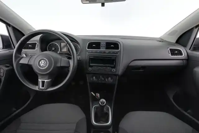 Harmaa Viistoperä, Volkswagen Polo – UTG-921
