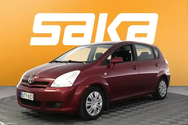 Punainen Farmari, Toyota Corolla Verso – UTY-623