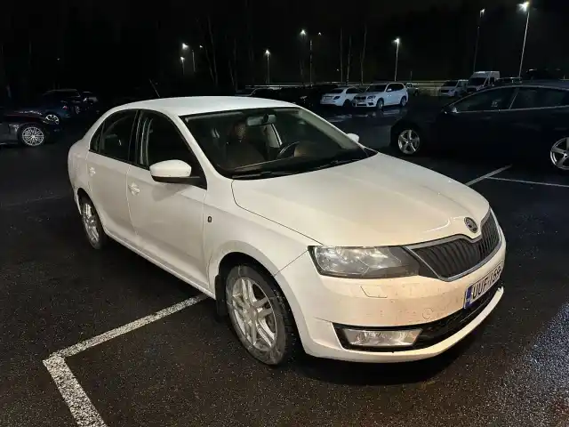 Valkoinen Monikäyttö, Skoda Rapid – UUF-159