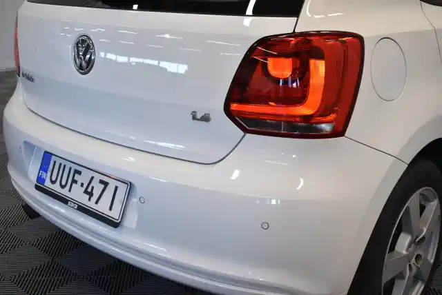 Valkoinen Viistoperä, Volkswagen Polo – UUF-471