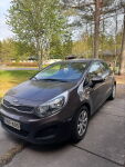 Ruskea Viistoperä, Kia Rio – UUF-693, kuva 1