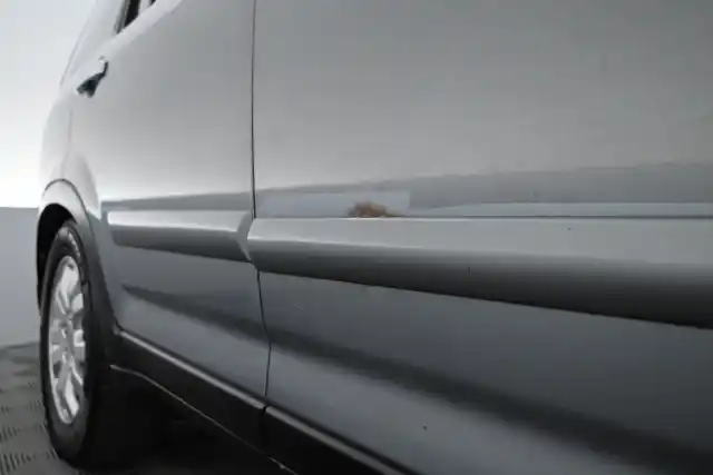 Harmaa Tila-auto, Honda CR-V – UUY-587