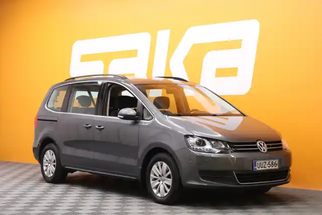 Harmaa Tila-auto, Volkswagen Sharan – UUZ-586